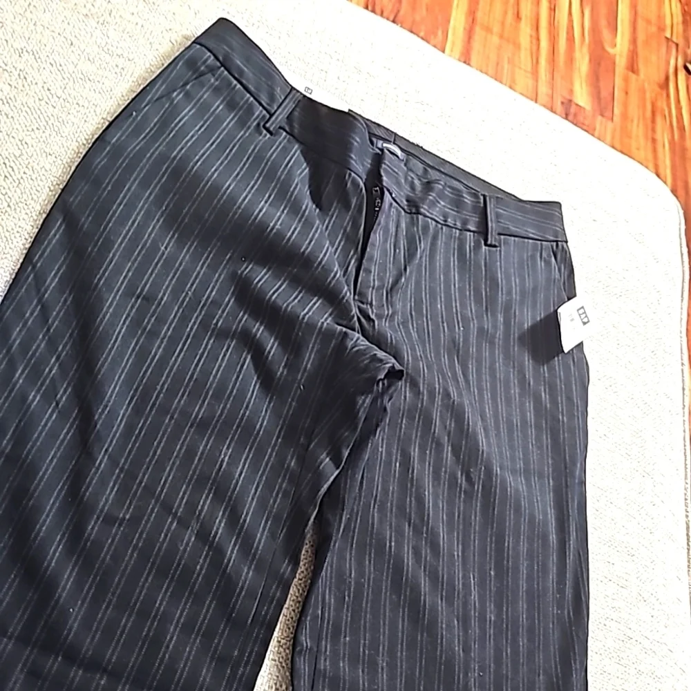 Gap Stretch Modern Fit Stripped Wide leg Pants Black size 4R NWT